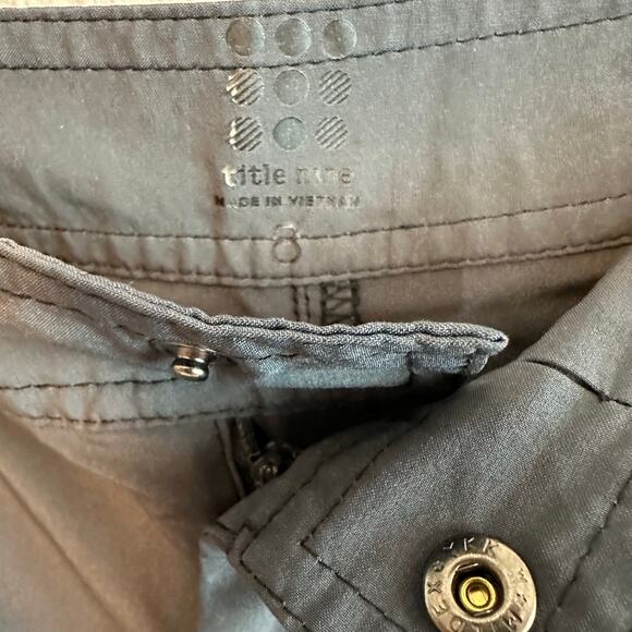 🌴 Title Nine Shorts with Pockets, Stretchy and Comfy, Size 8 - Picture 3 of 6